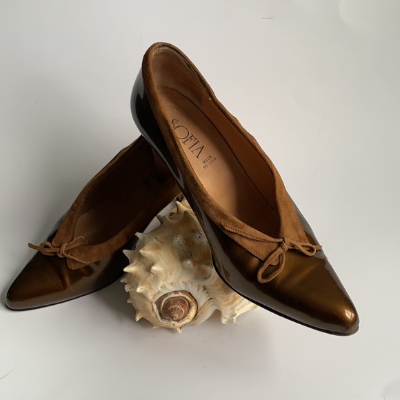 Made in 🇮🇹VTG Gorgeous 90’ Sofia 💯% Patent Leather and Suede Pumps - Picture 5 of 11